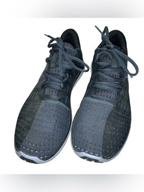 Under Armour Threadborne Slingflex Woman’s Size 9.5 Black/Gray Preowned